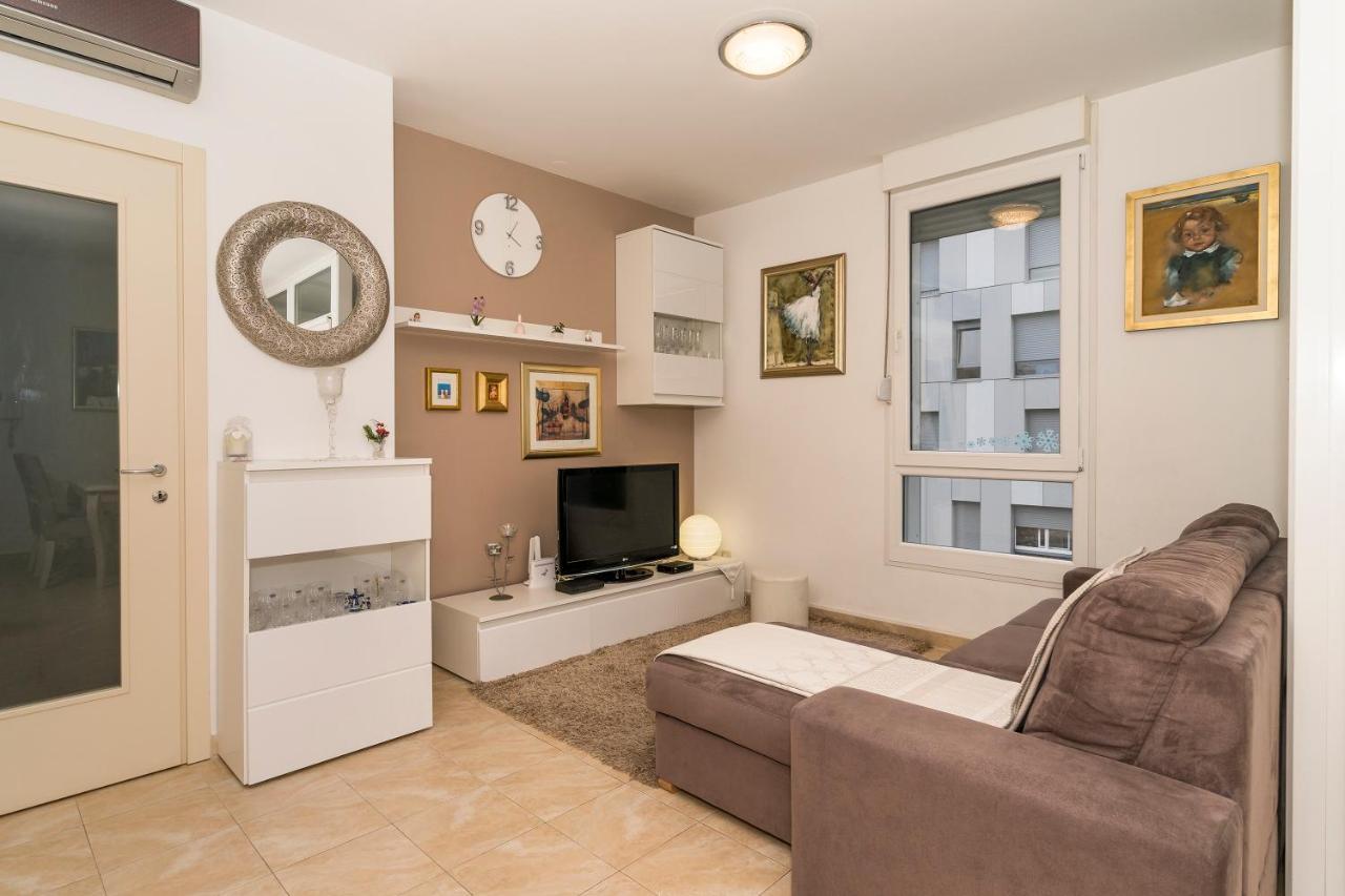 Luxury 1 Bedroom App Center&Balcony Free Parking Split Exterior foto