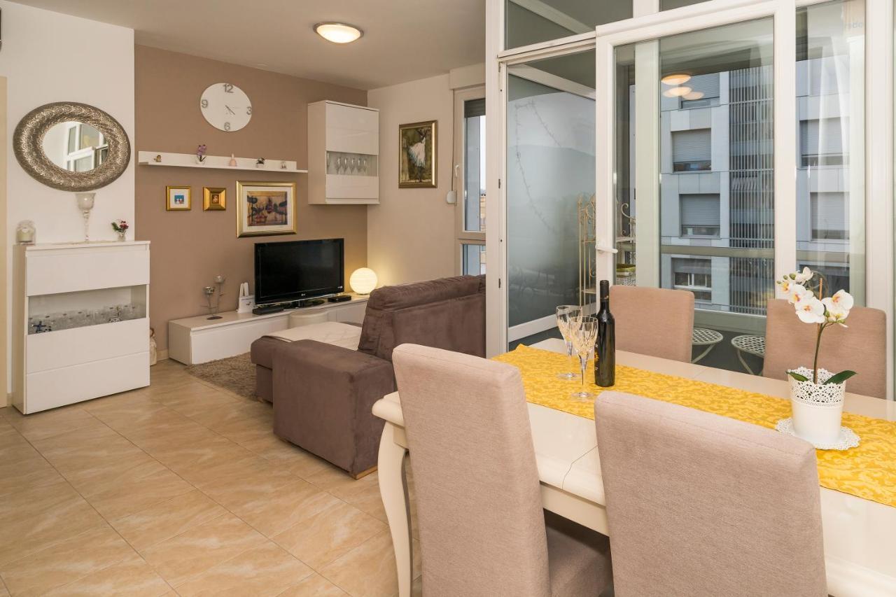 Luxury 1 Bedroom App Center&Balcony Free Parking Split Exterior foto