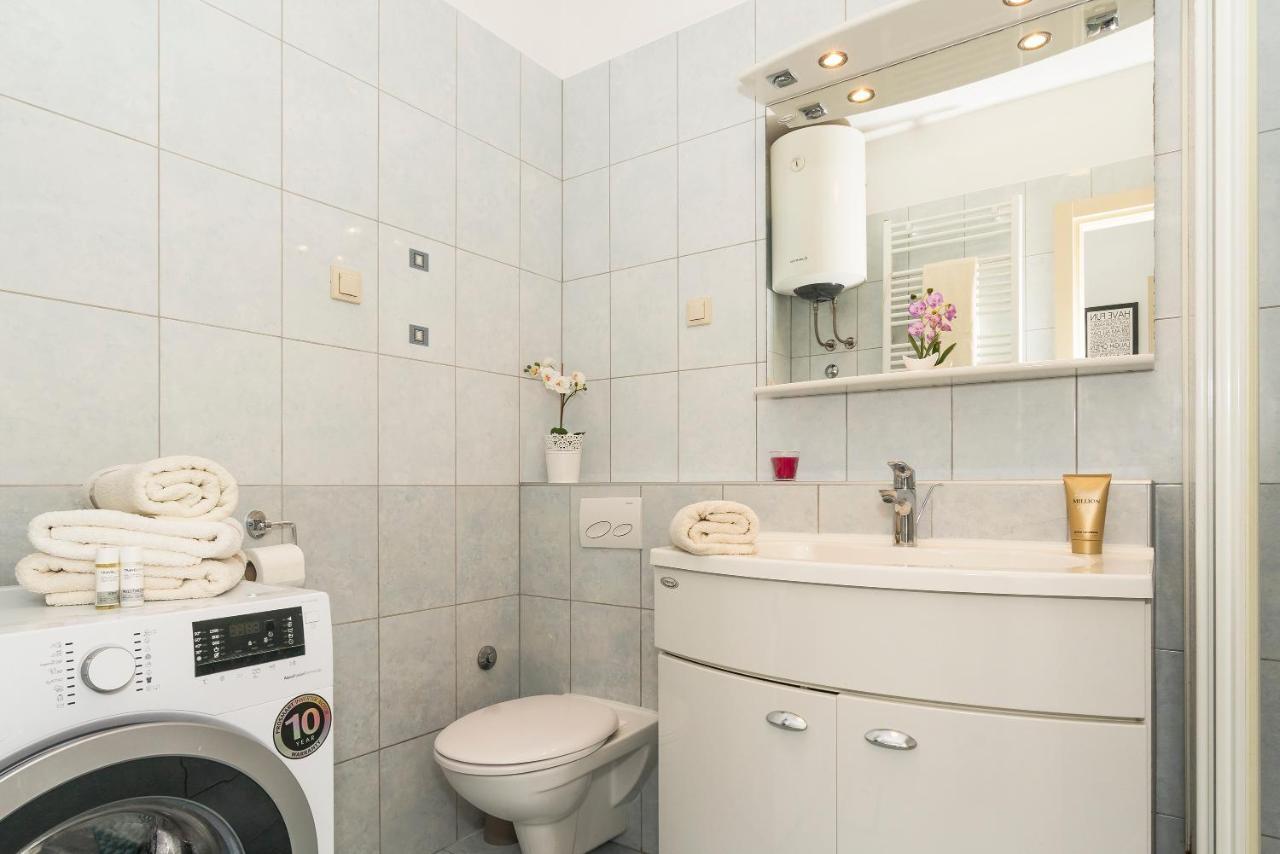 Luxury 1 Bedroom App Center&Balcony Free Parking Split Exterior foto